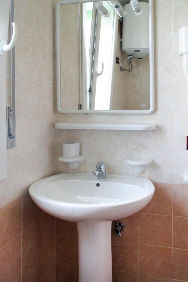 Holiday Home La Quercia-Le Farnie - Cao422 By Interhome La Fagiana Luaran gambar